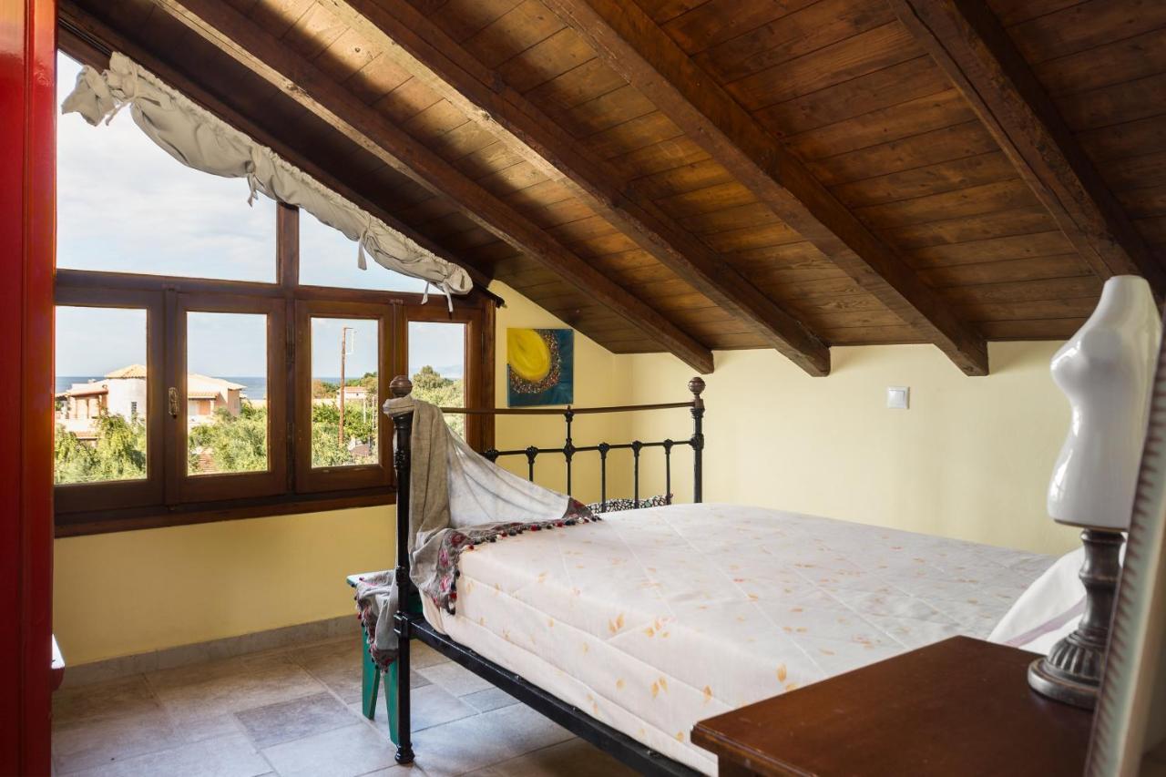 Beachfront Villa Meliti Ágios Matthaíos エクステリア 写真