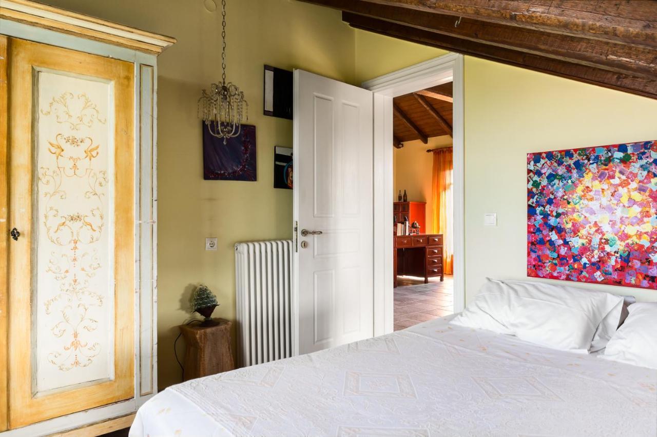 Beachfront Villa Meliti Ágios Matthaíos エクステリア 写真