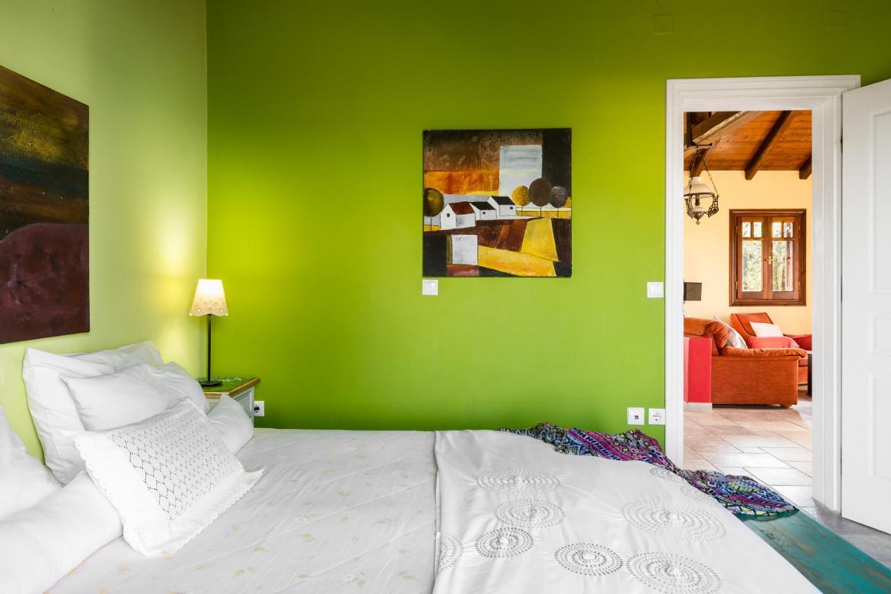 Beachfront Villa Meliti Ágios Matthaíos エクステリア 写真