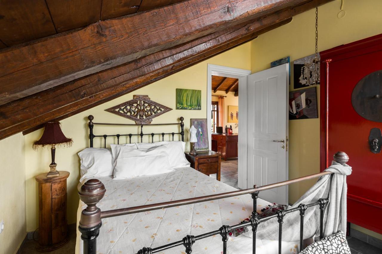 Beachfront Villa Meliti Ágios Matthaíos エクステリア 写真