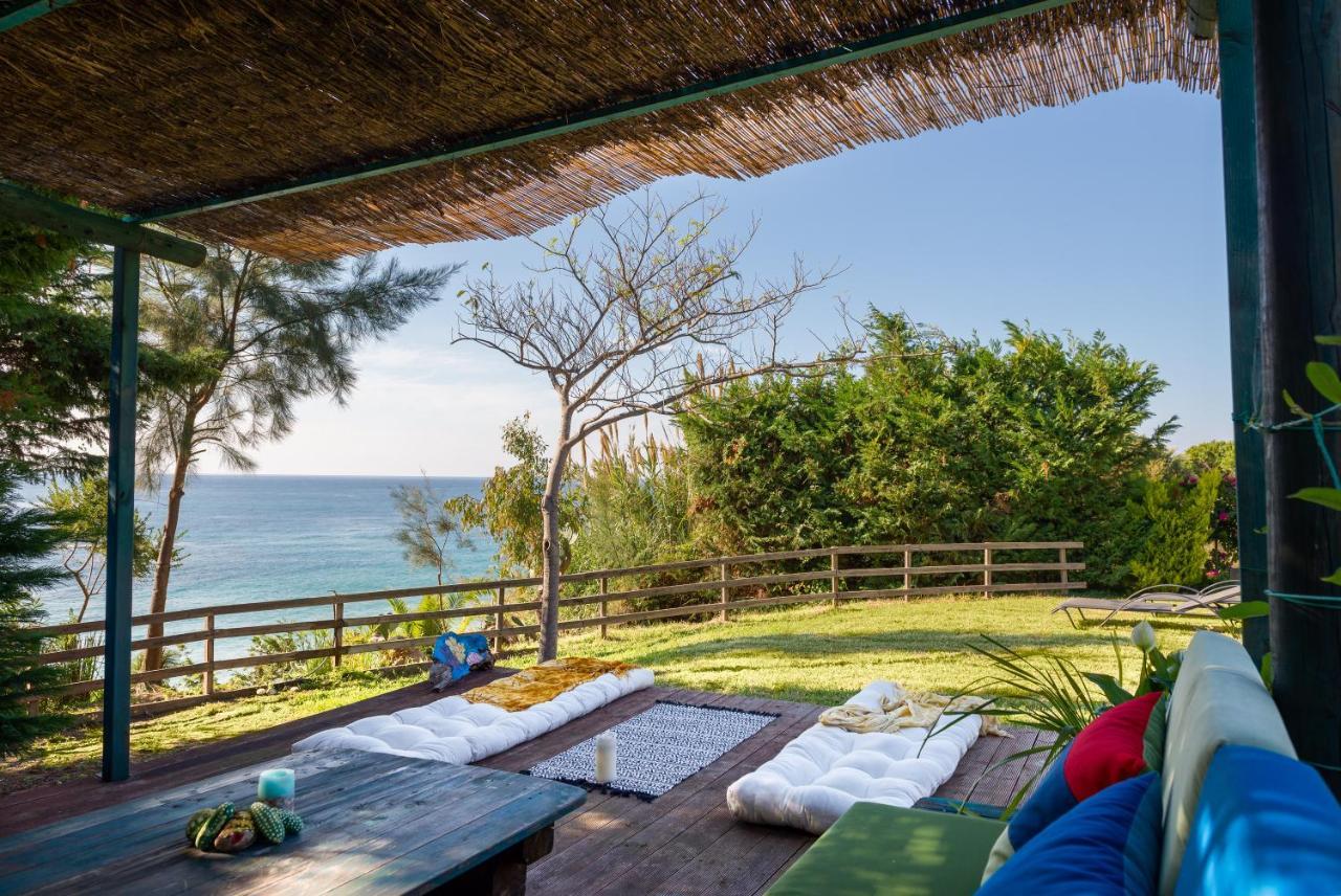 Beachfront Villa Meliti Ágios Matthaíos エクステリア 写真